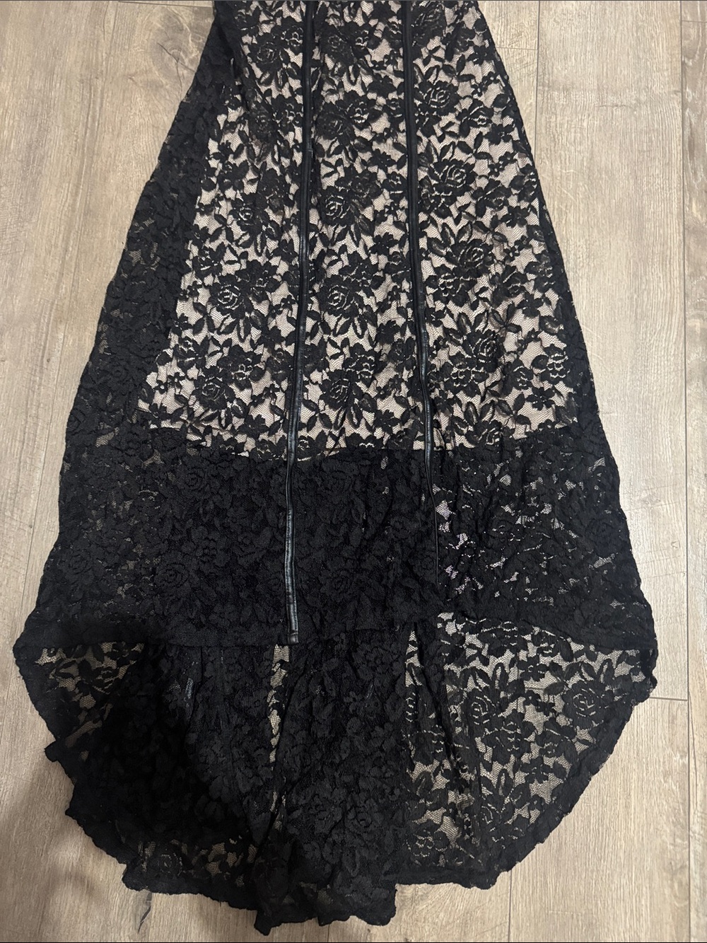 Black Lace Halter Chemise Nightdress - Picture 2 of 4